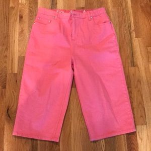 Like new coral capris